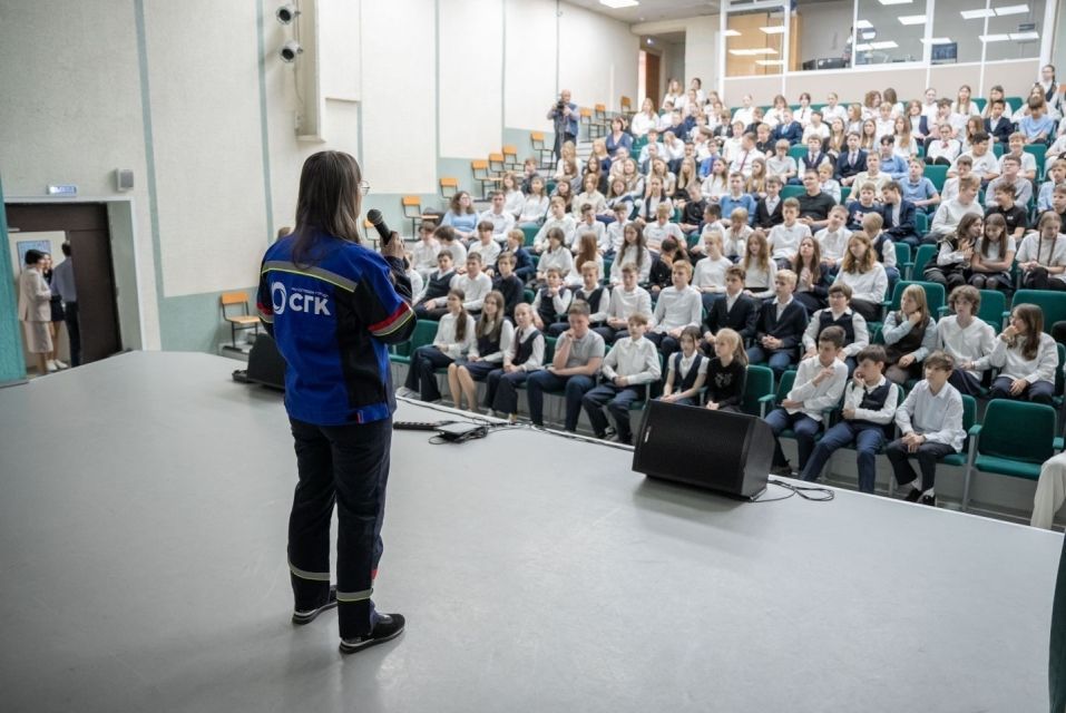 Теплосети — не место для игр: энергетики рассказали школьникам о правилах безопасности