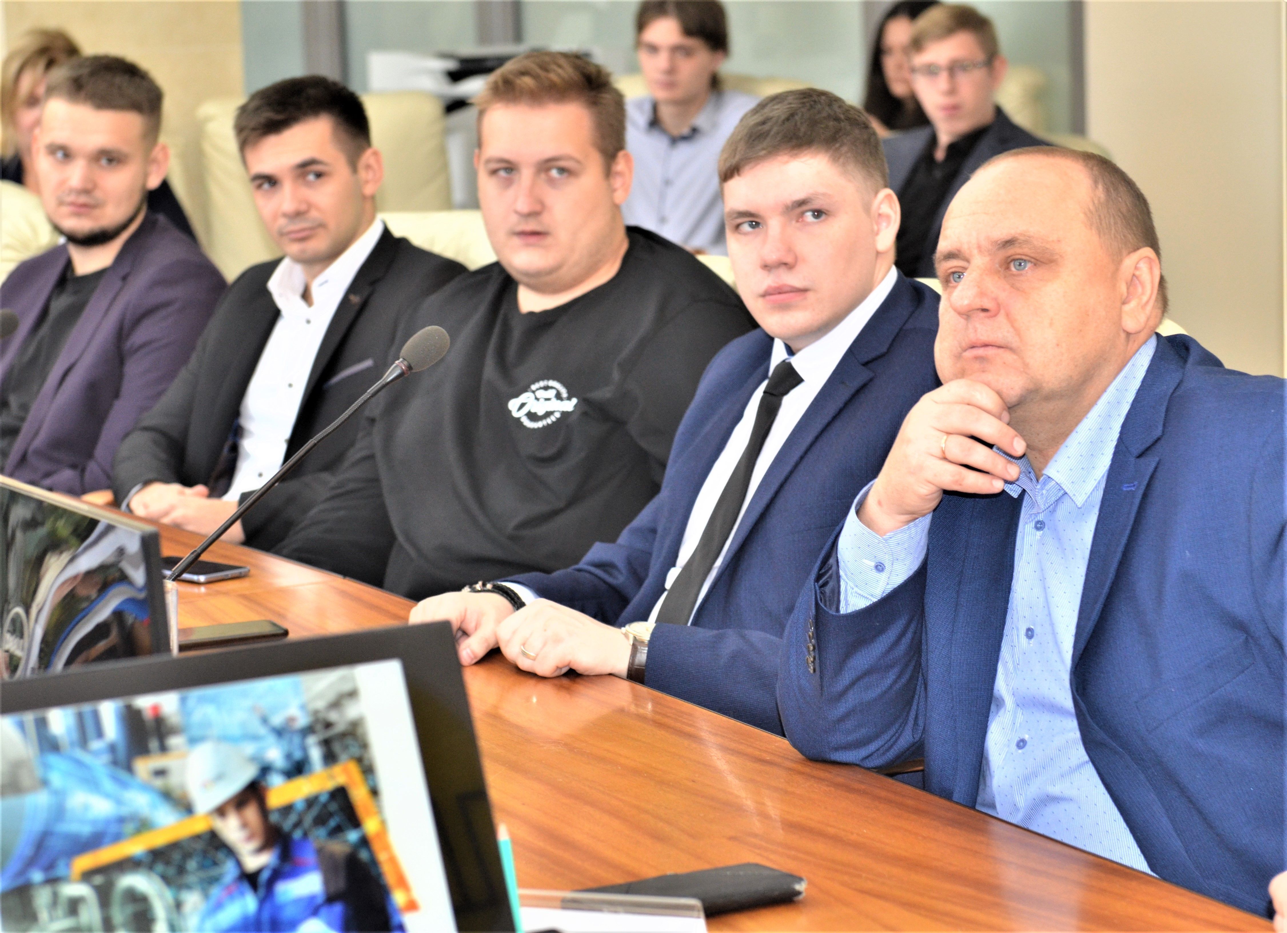 И студент, и машинист-обходчик. В Кузбассе подвели итоги программы «Целевой энергетический поток СГК»