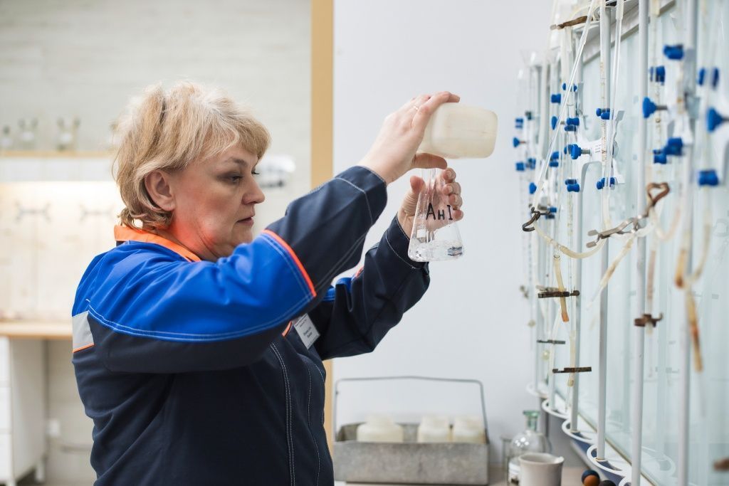 Барнаульские энергетики проверят теплосети и оборудование с помощью специального красителя