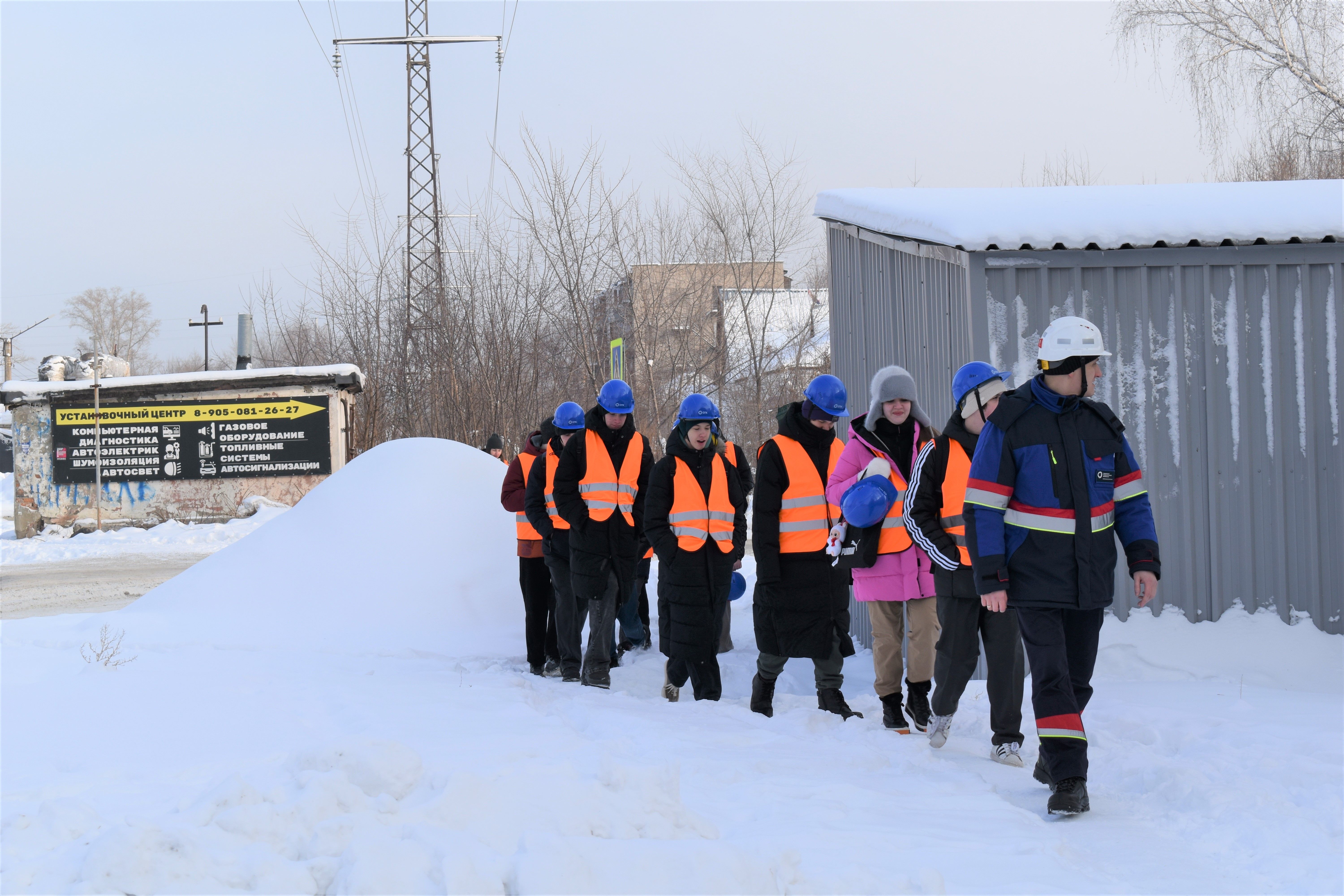 Воспитанники бийского Центра талантов познакомились с работой теплосетевого оборудования СГК
