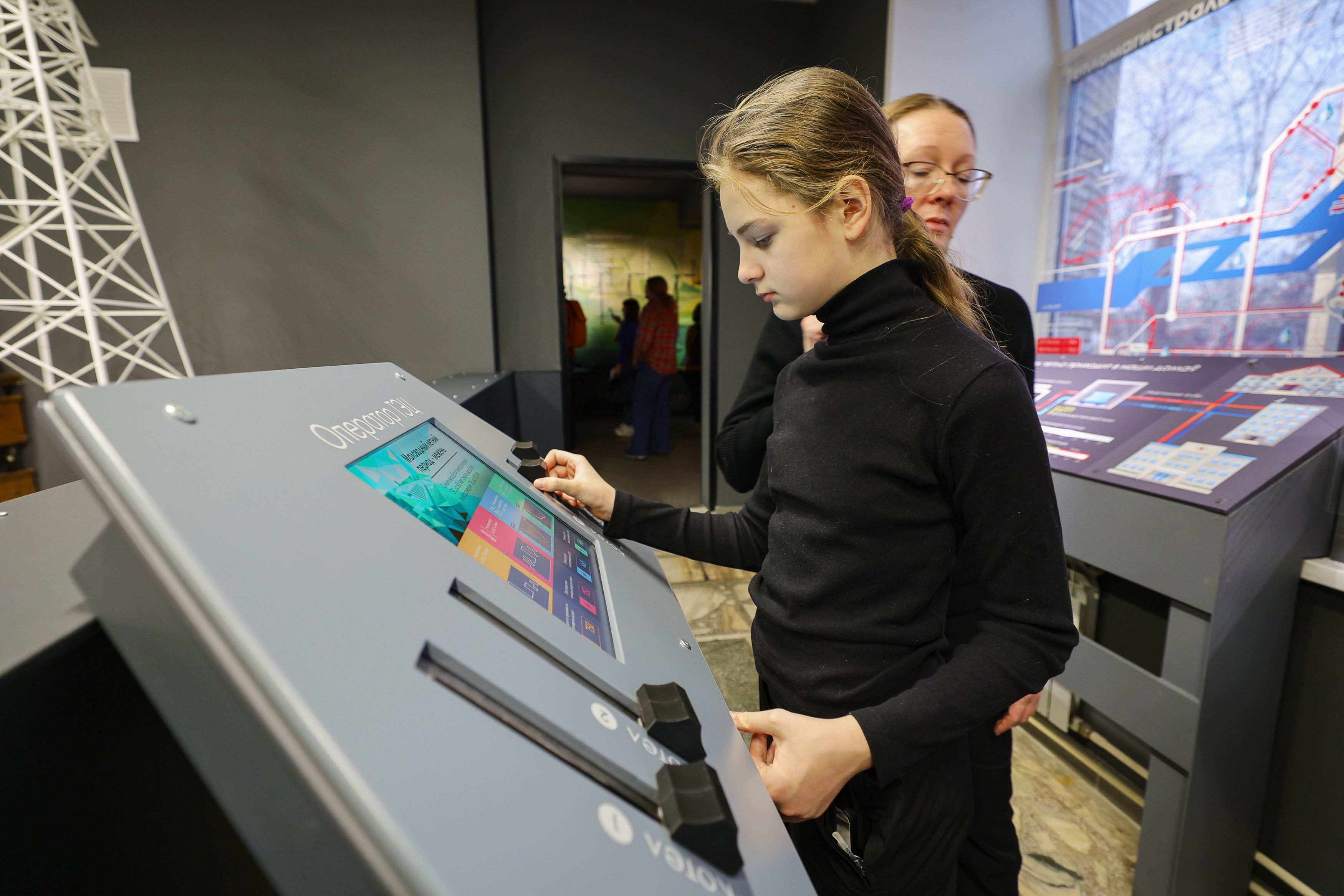 C теплом в сердце: в преддверии Дня энергетика СГК устроила праздник для друзей