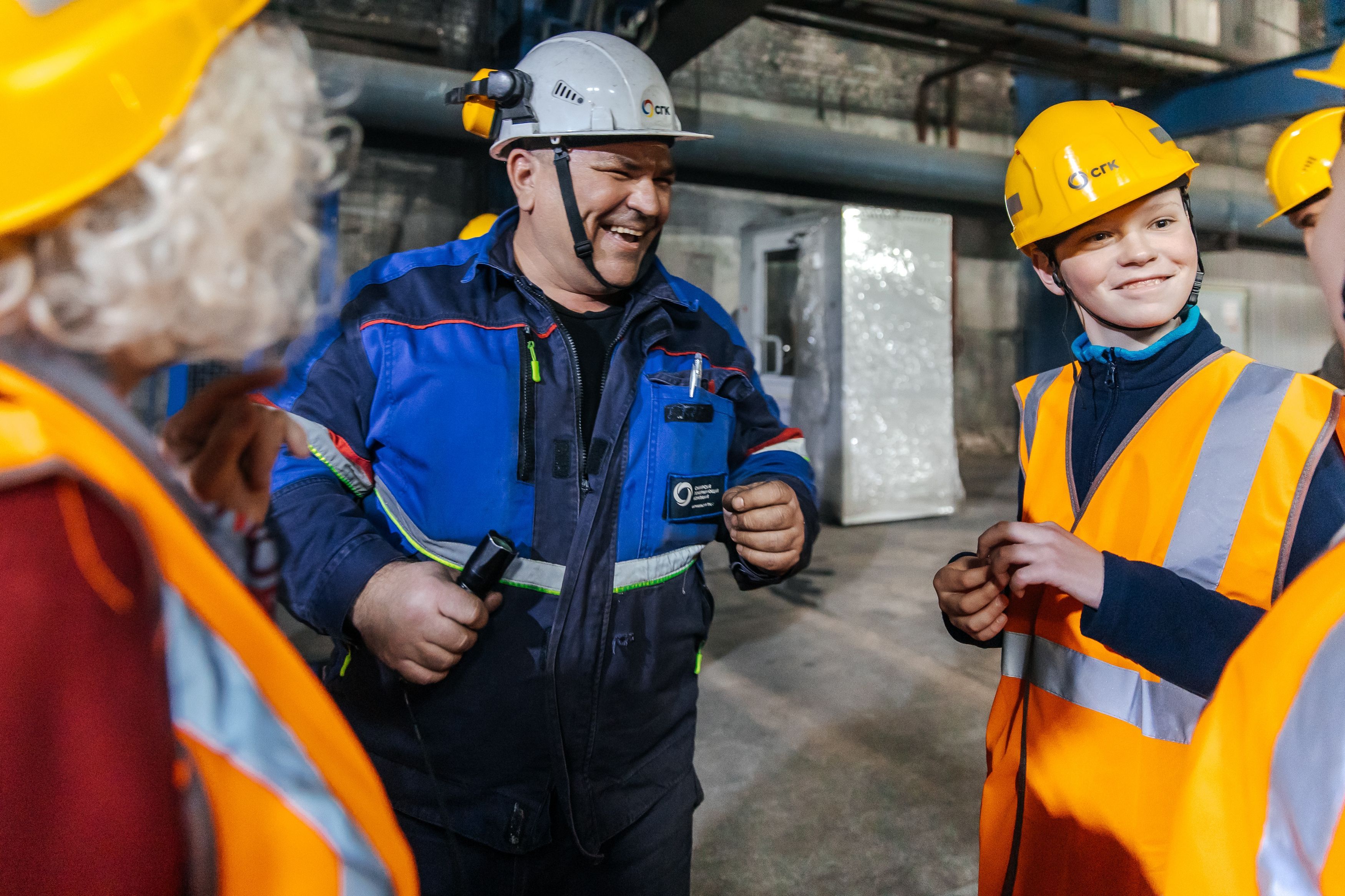 Участники проекта «Дом с теплом» побывали на Барнаульской ТЭЦ-2 и обсудили температурные режимы в домах