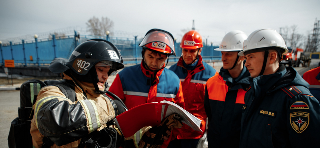 Мастерство, синхронность и безопасность: уникальное тренировочное пожарно-тактическое учение прошло на ГТЭС «Новокузнецкая»