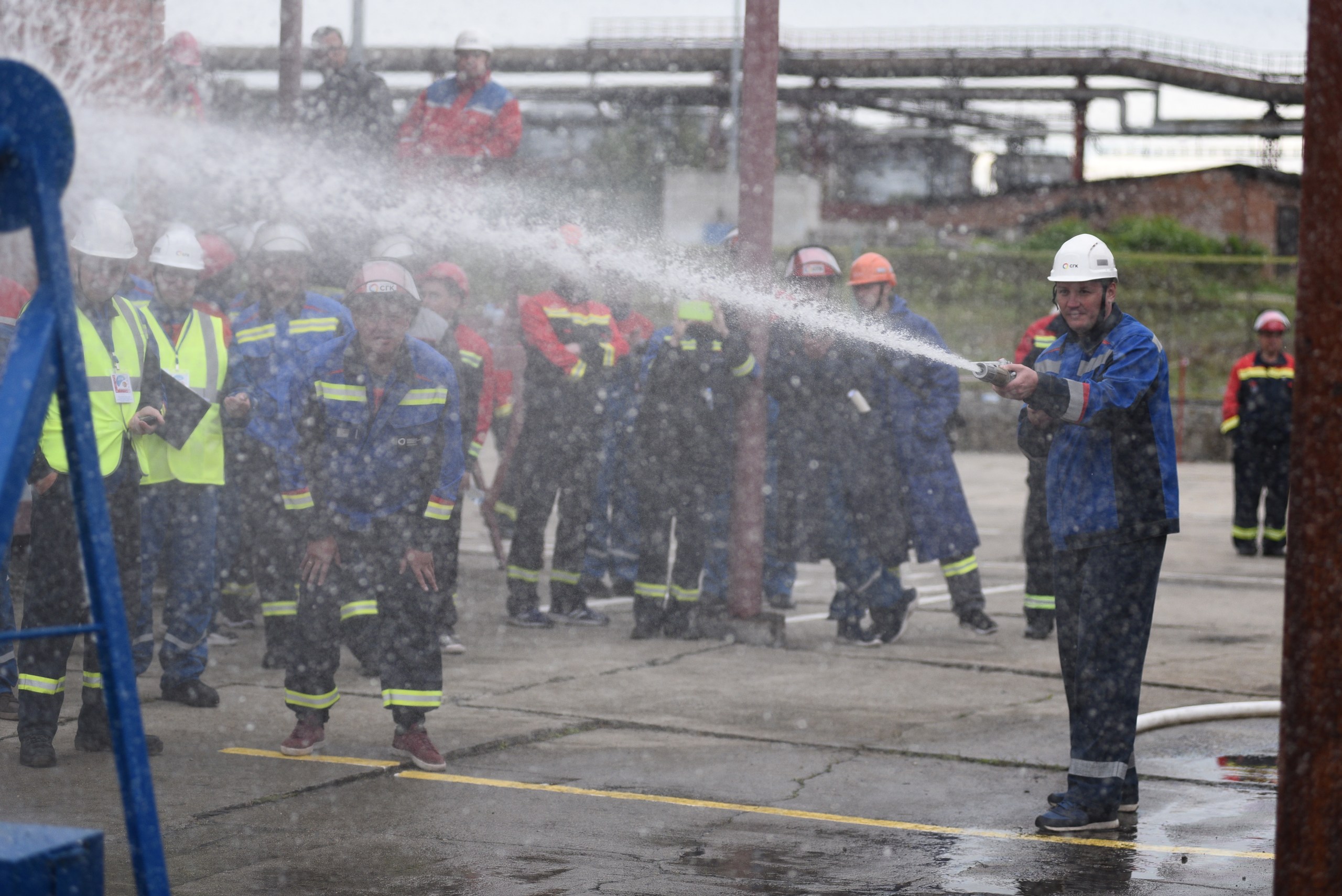 Действуй разумно — оставайся в безопасности: определено лучшее добровольное пожарное формирование СГК в Кузбассе 