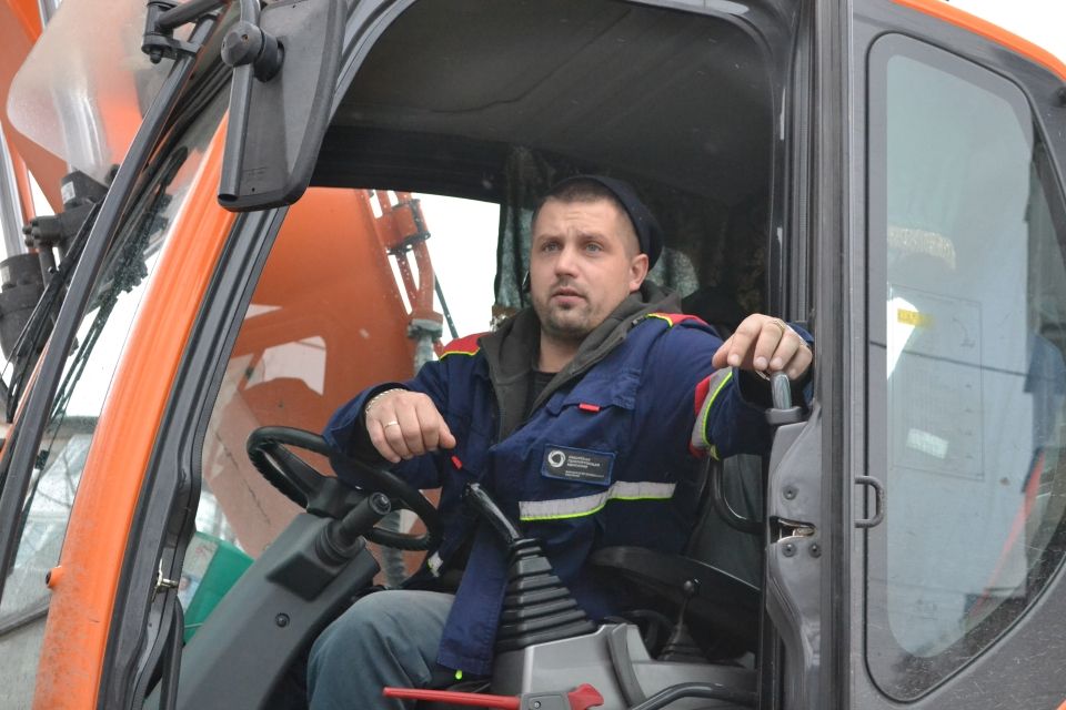 Машинист экскаватора Владислав Василенко: «Поработав в СГК, убедился — это надёжная и стабильная компания» 