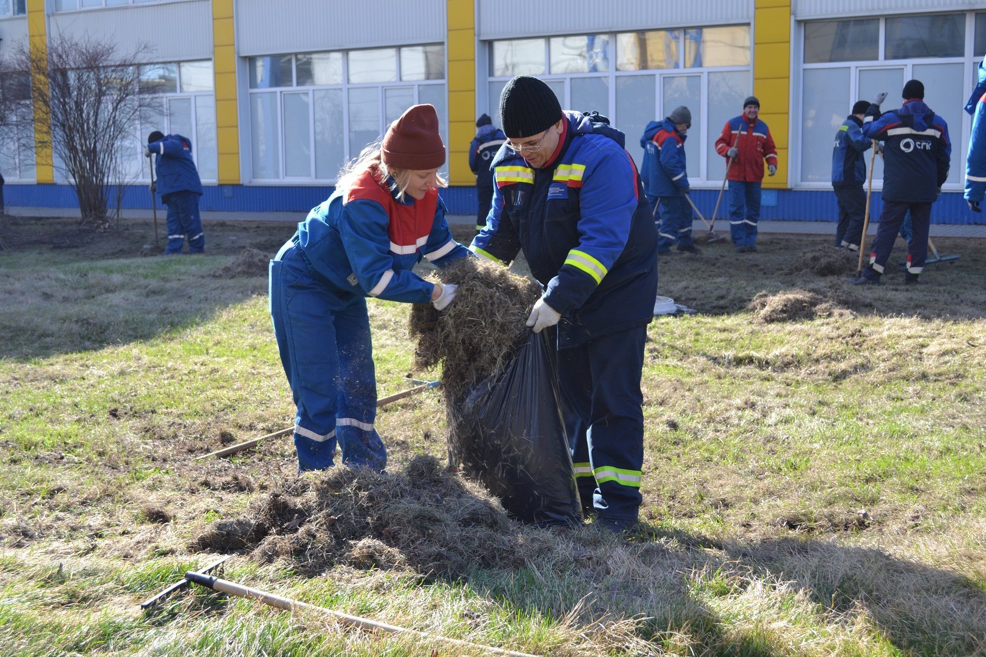 Субботник-2025 на Барнаульской ТЭЦ-3