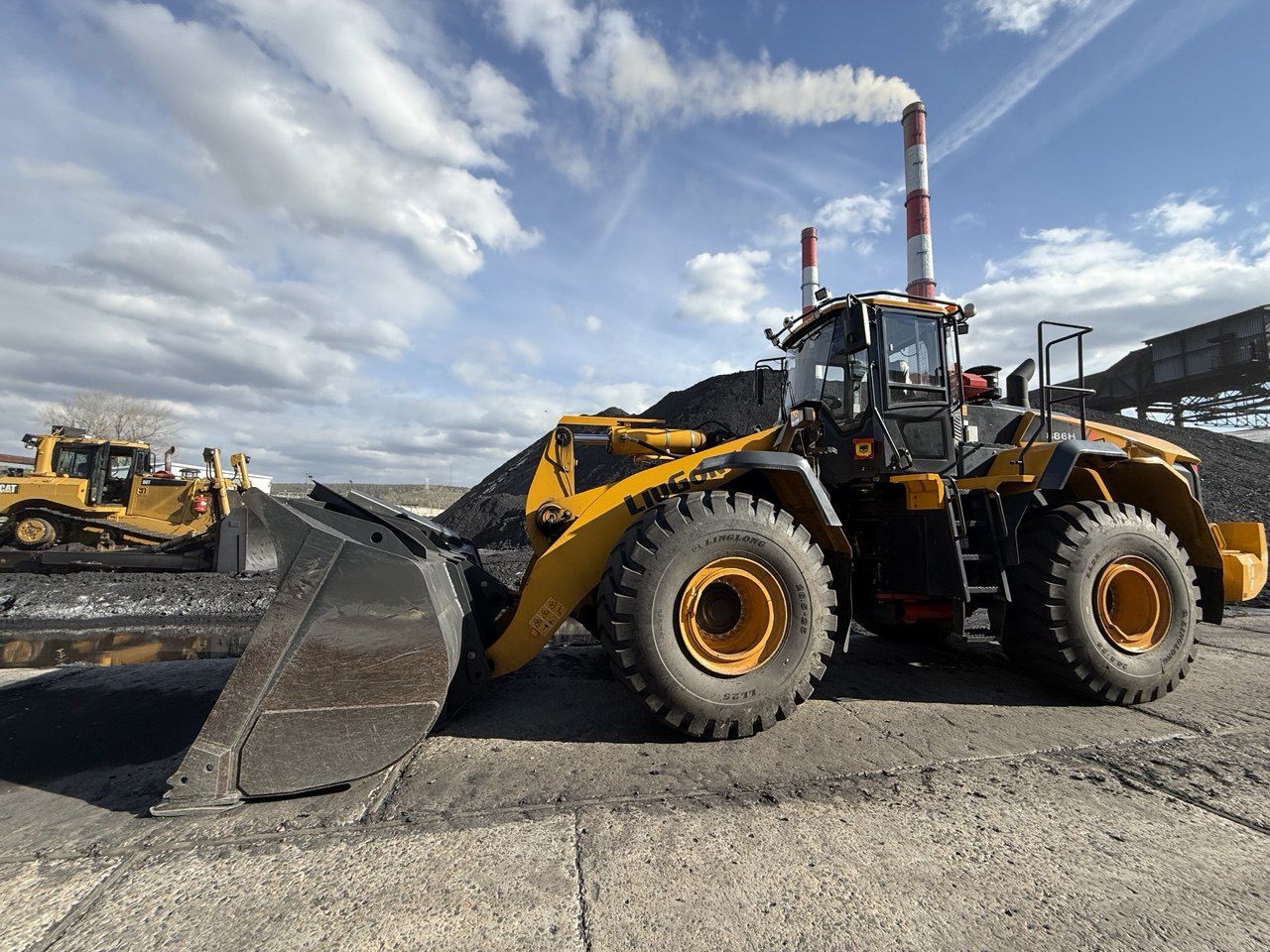 На бульдозерной технике Кемеровской ГРЭС появились системы пожаротушения