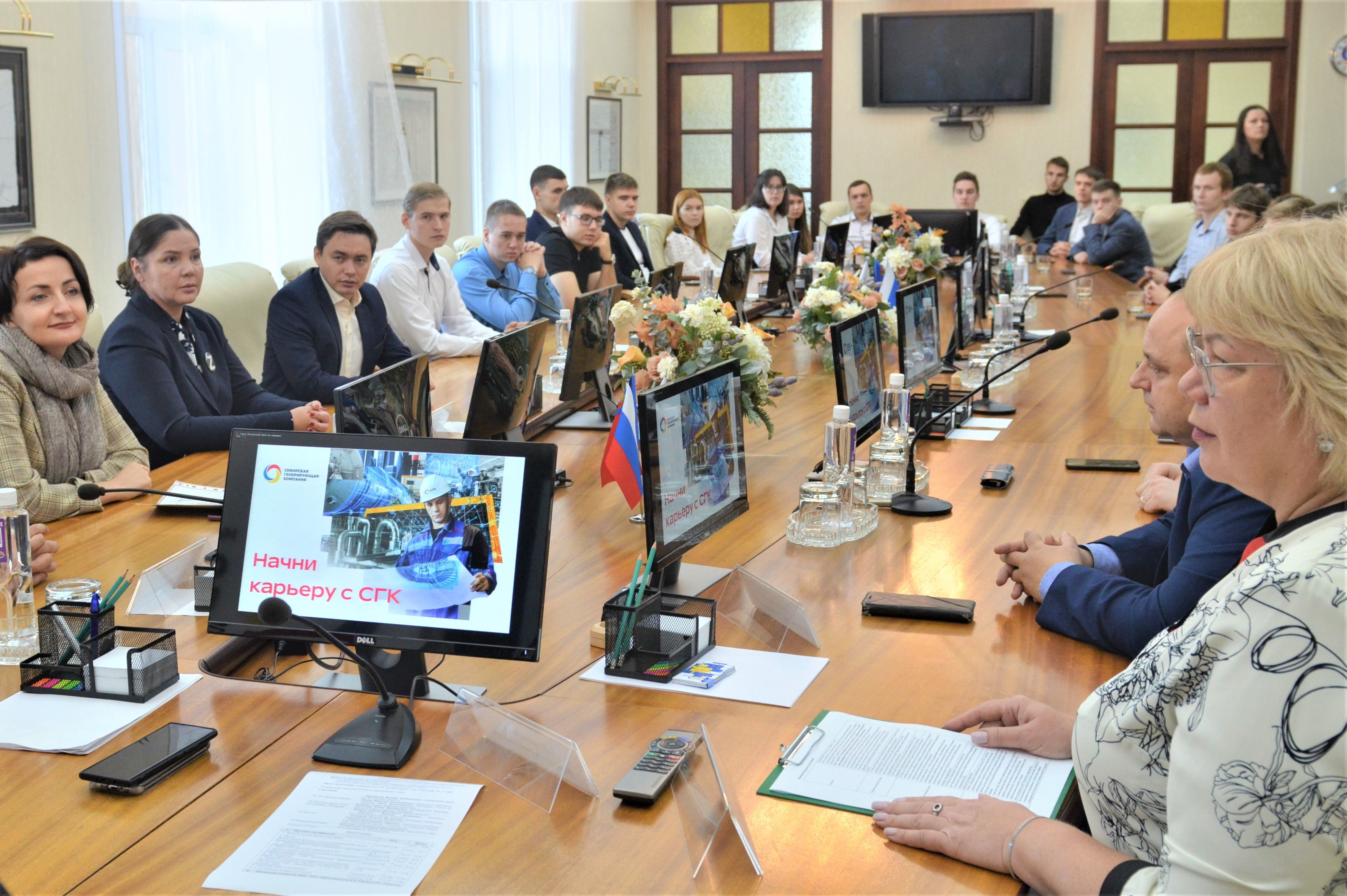 И студент, и машинист-обходчик. В Кузбассе подвели итоги программы «Целевой энергетический поток СГК»