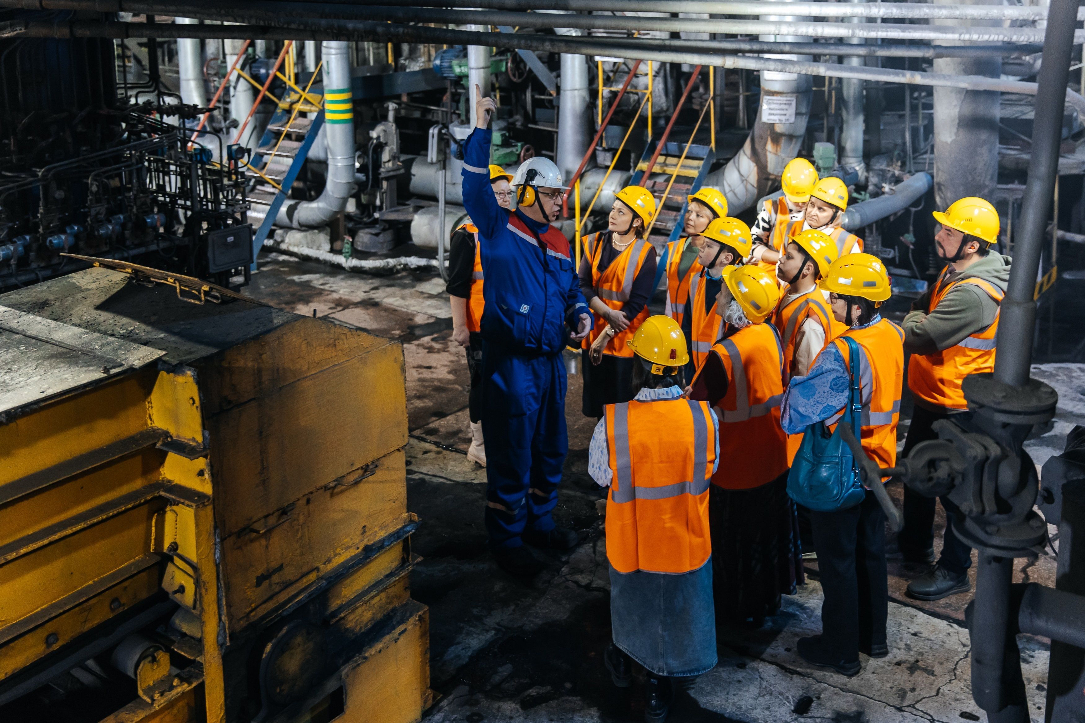 Участники проекта «Дом с теплом» побывали на Барнаульской ТЭЦ-2 и обсудили температурные режимы в домах