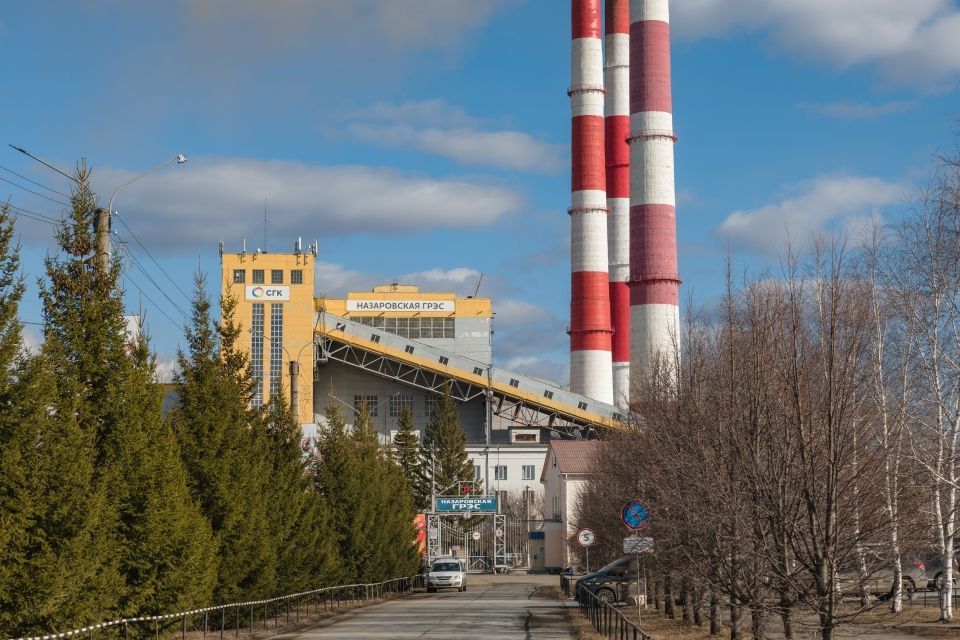 Гендиректор Назаровской ГРЭС и депутаты Назаровского окружного Совета обсудили ход экологической модернизации станции