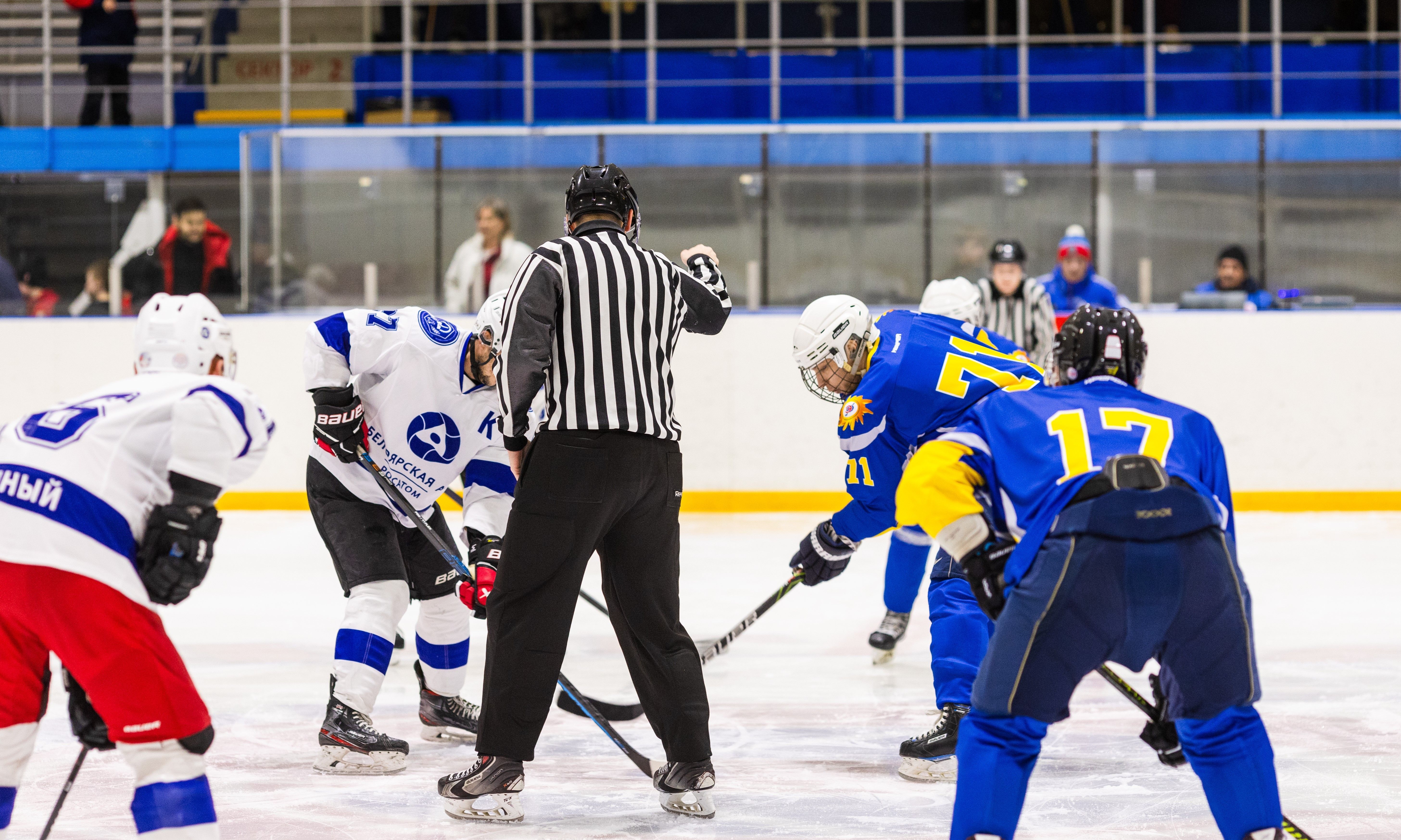 Такой хоккей нам и нужен: рефтинские энергетики провели товарищескую игру с Белоярской АЭС