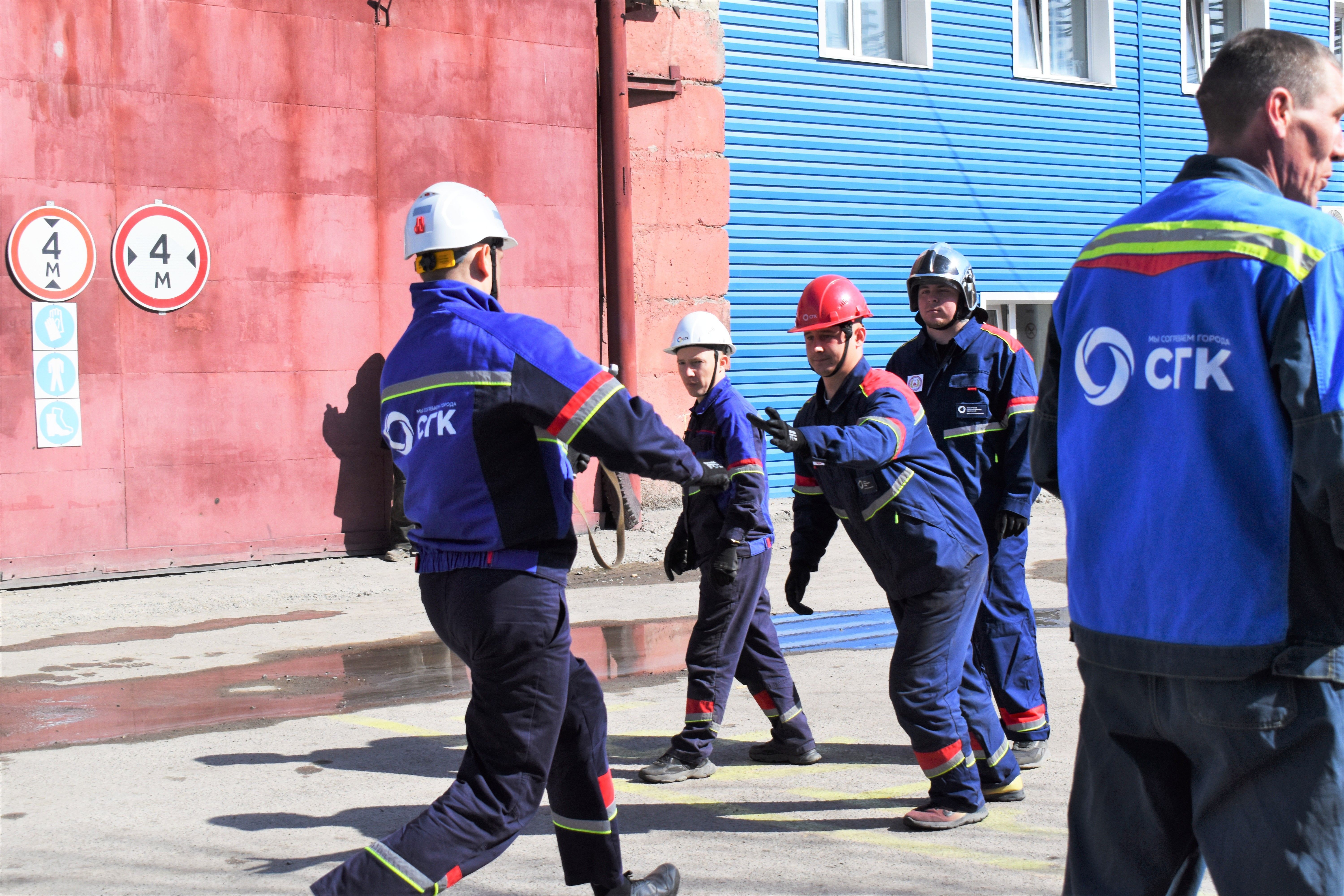 Огнеборцы, на старт! Бийские теплоэнергетики провели соревнования добровольных пожарных формирований