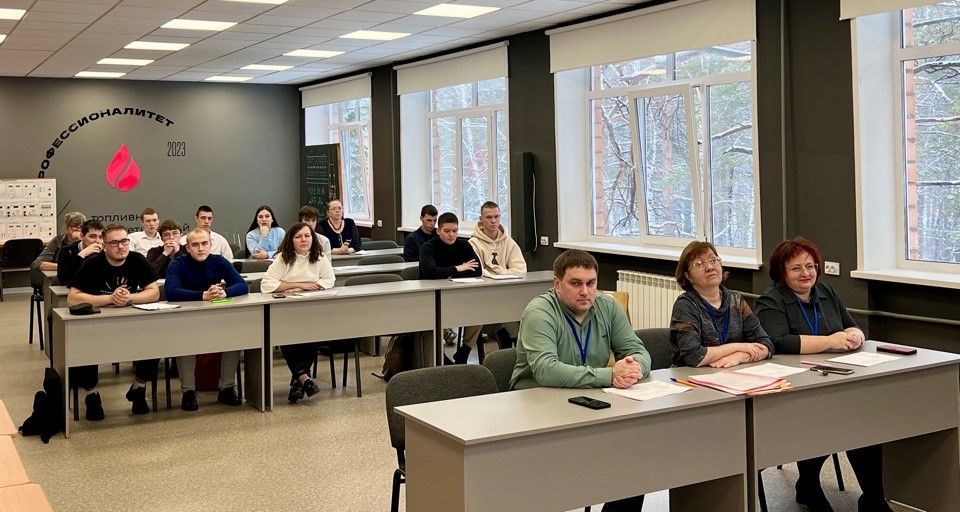 Сотрудники Назаровской ГРЭС выступили экспертами на научно-практической конференции студентов