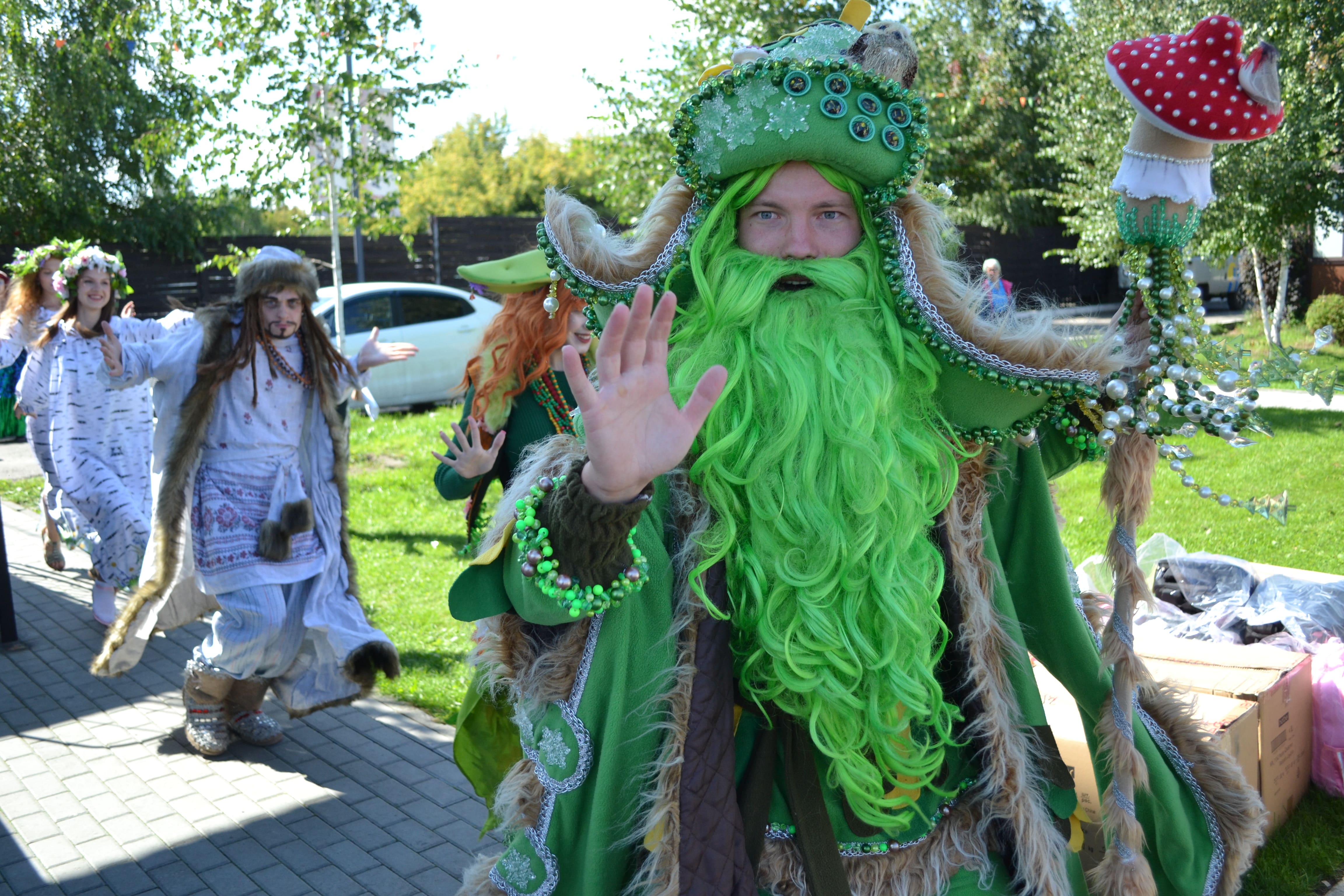 Будущие первоклассники побывали в сказке вместе с СГК и получили рюкзаки со школьными принадлежностями