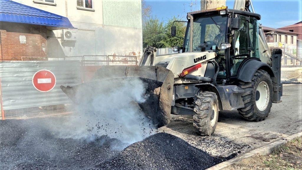 Апрель — время наводить порядок: где СГК возобновит благоустройство территорий в Бийске после ремонта на теплосетях