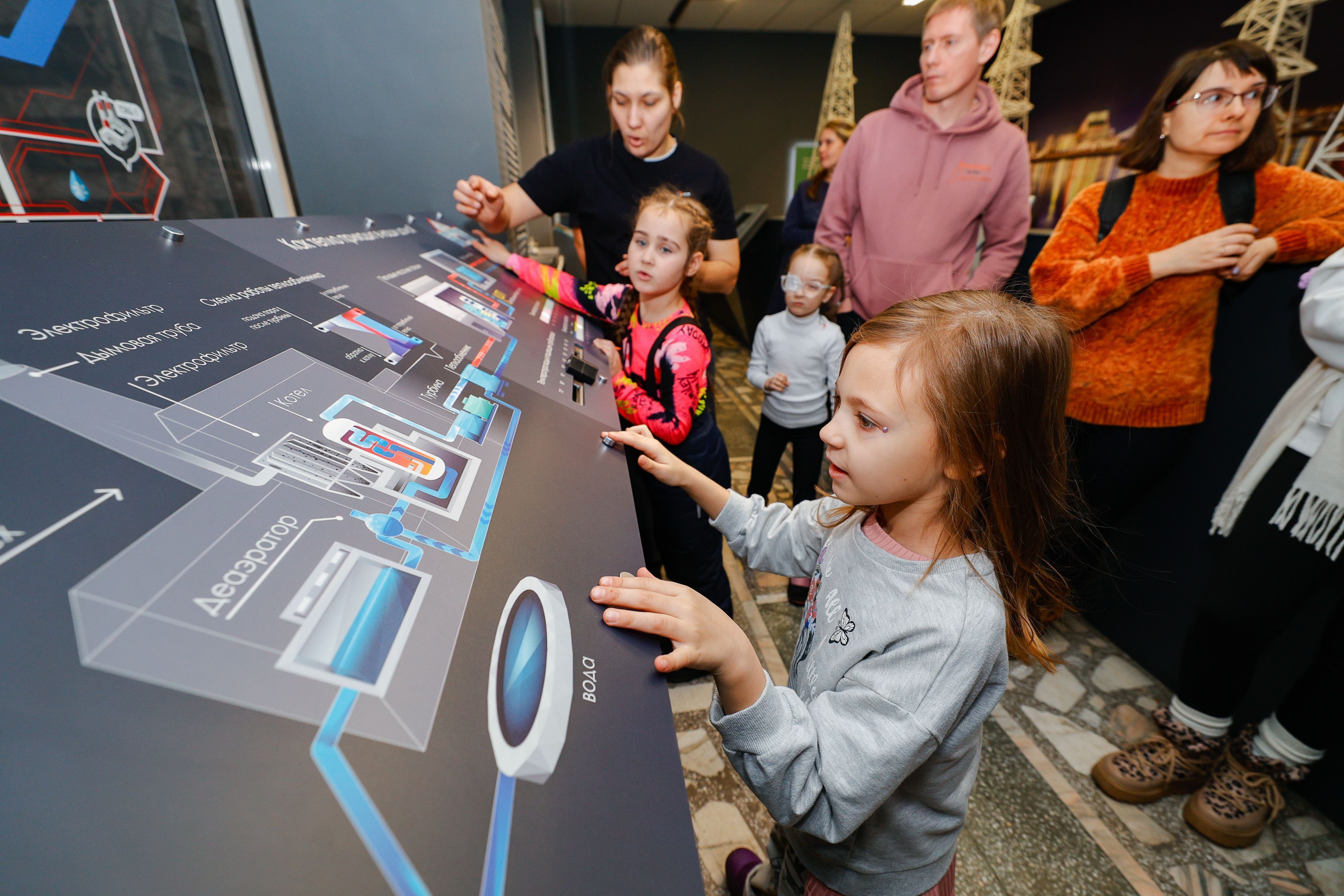 C теплом в сердце: в преддверии Дня энергетика СГК устроила праздник для друзей