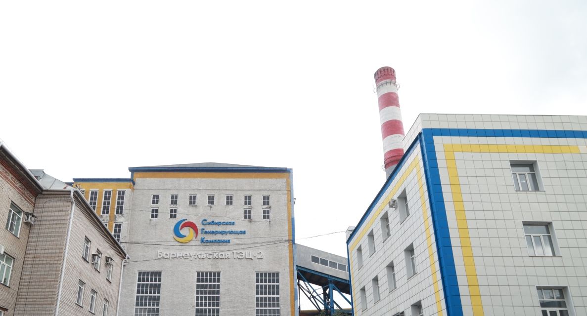 Ещё на одной дымовой трубе Барнаульской ТЭЦ-2 монтируют приборы онлайн-контроля 