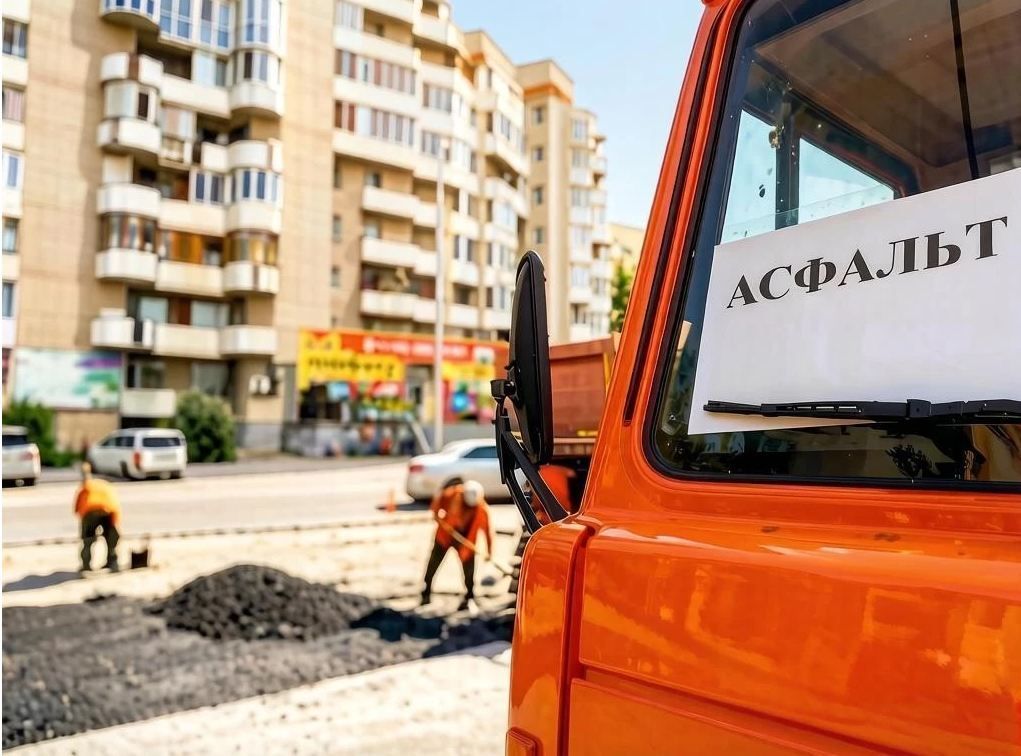 Солнце, лето, жара, асфальт. В Абакане восстанавливают территории после ремонтов тепловых сетей