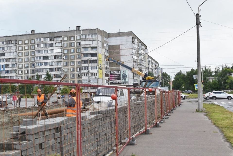 Объясняем, зачем копаем: в Бийске завершается реконструкция теплосети по улице Советской на Зеленом клине