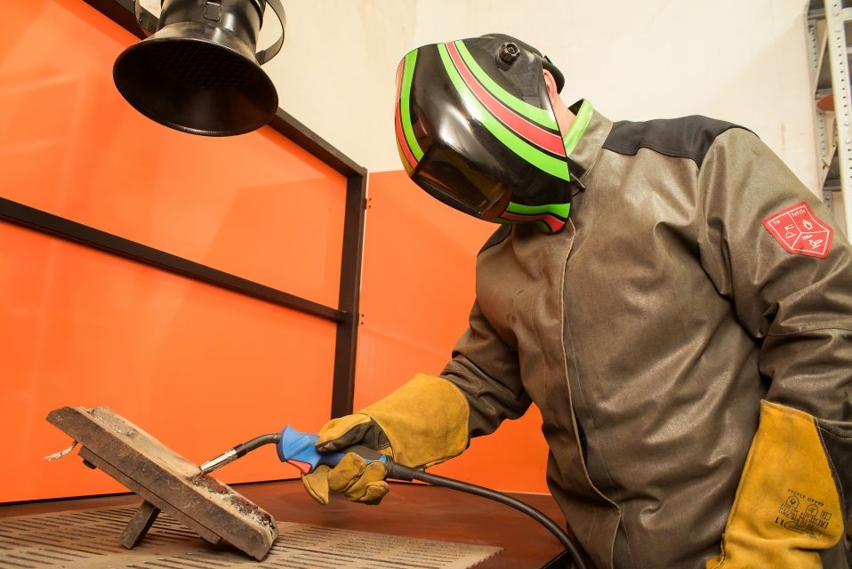 «Настольная» сварка: на Ново-Кемеровской ТЭЦ установлено новое оборудование