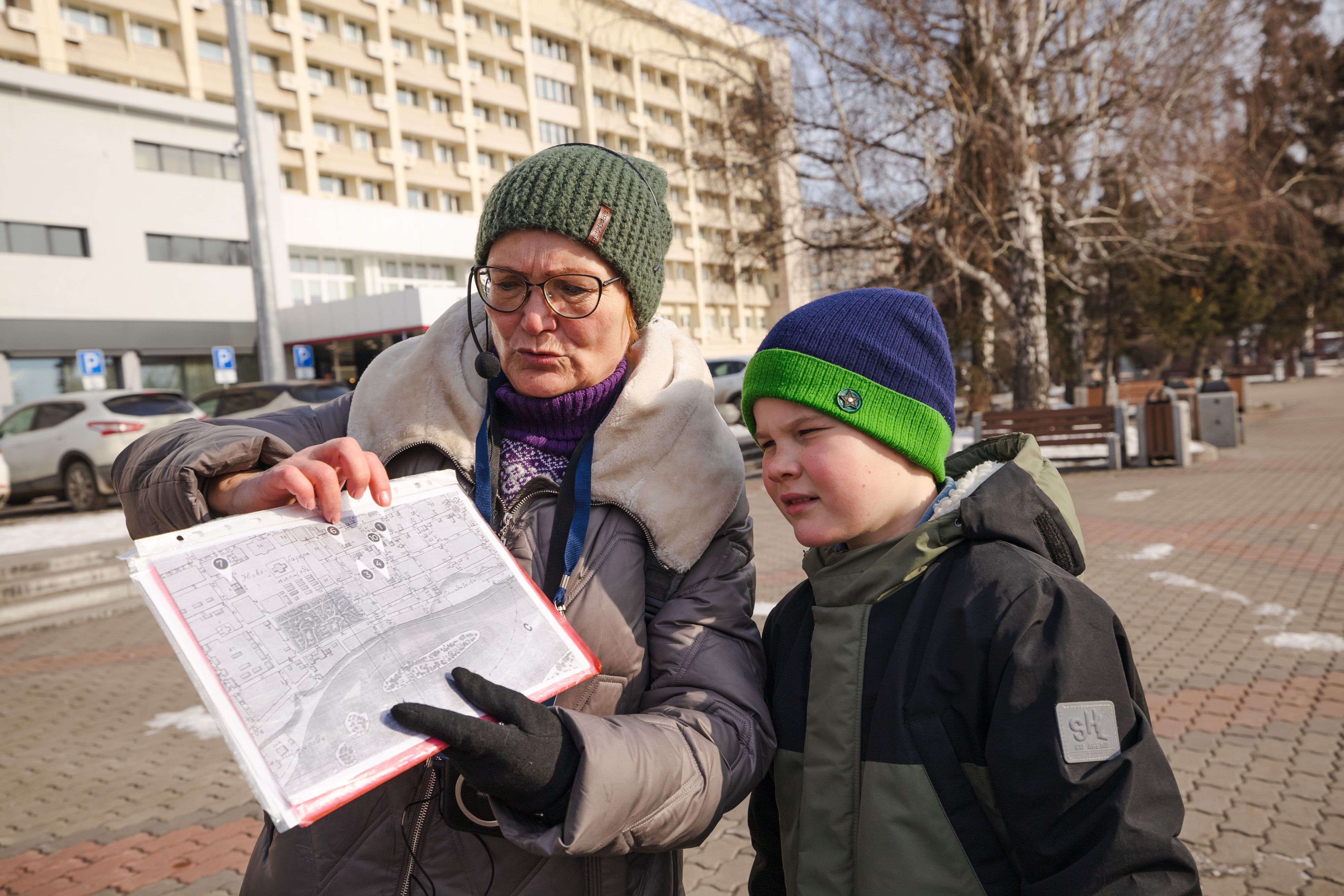 В канун женского праздника СГК пригласила на прогулку по городу многодетные семьи Красноярска 
