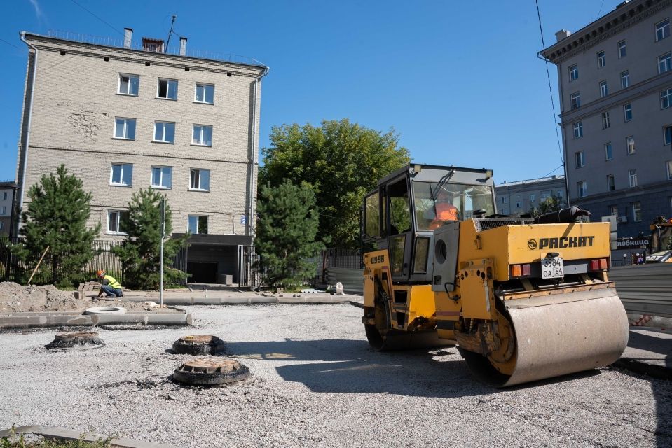 В Новосибирске благоустраивают участки после замены тепловых сетей