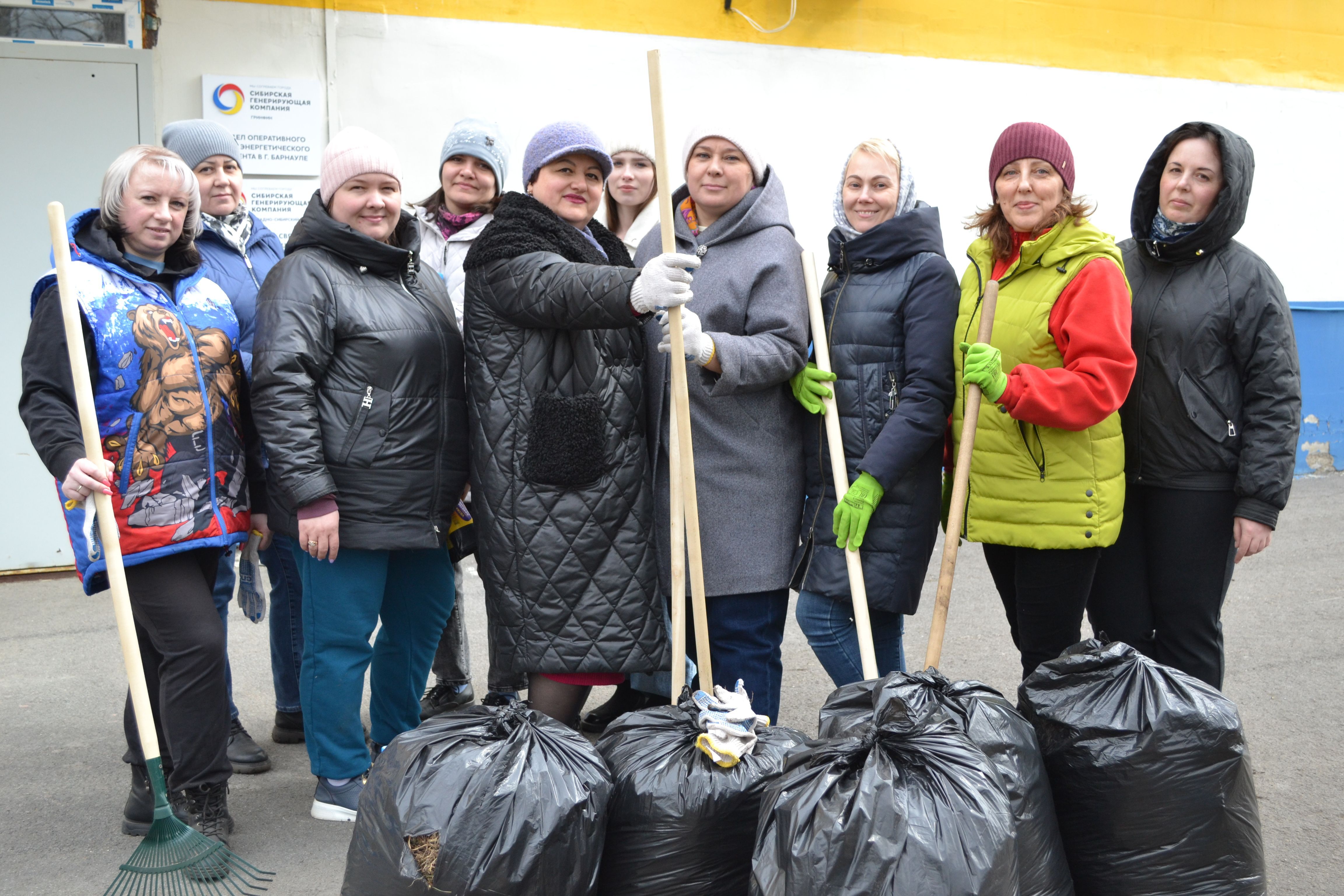 Под музыку и с хорошим настроением: на Барнаульской ТЭЦ-3 состоялся традиционный апрельский субботник