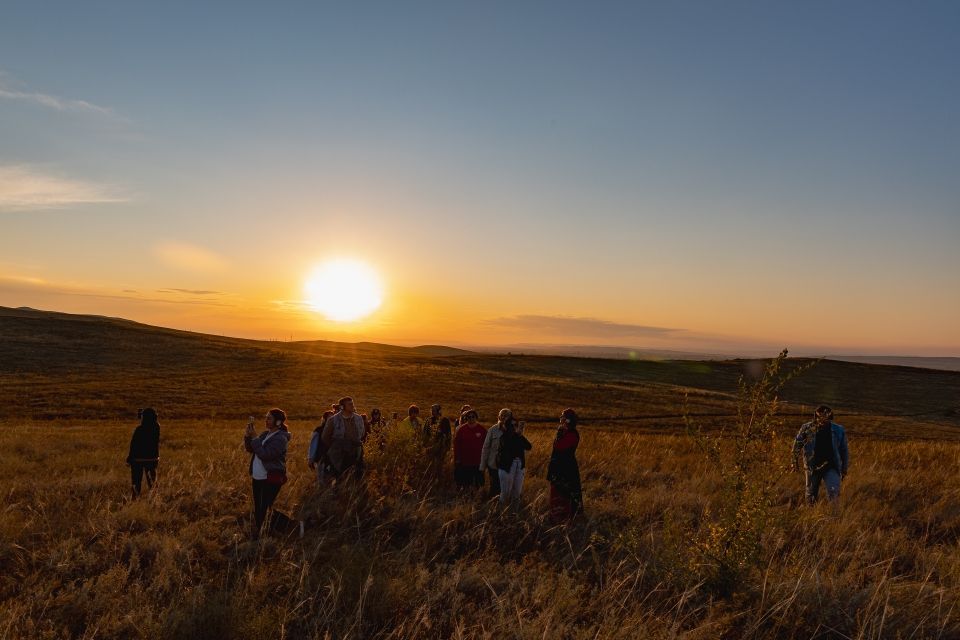 Степь – это про любовь! Грантовая поддержка Фонда Мельниченко и СГК помогла реализовать проект экскурсионных поездок по сакральным местам Хакасии