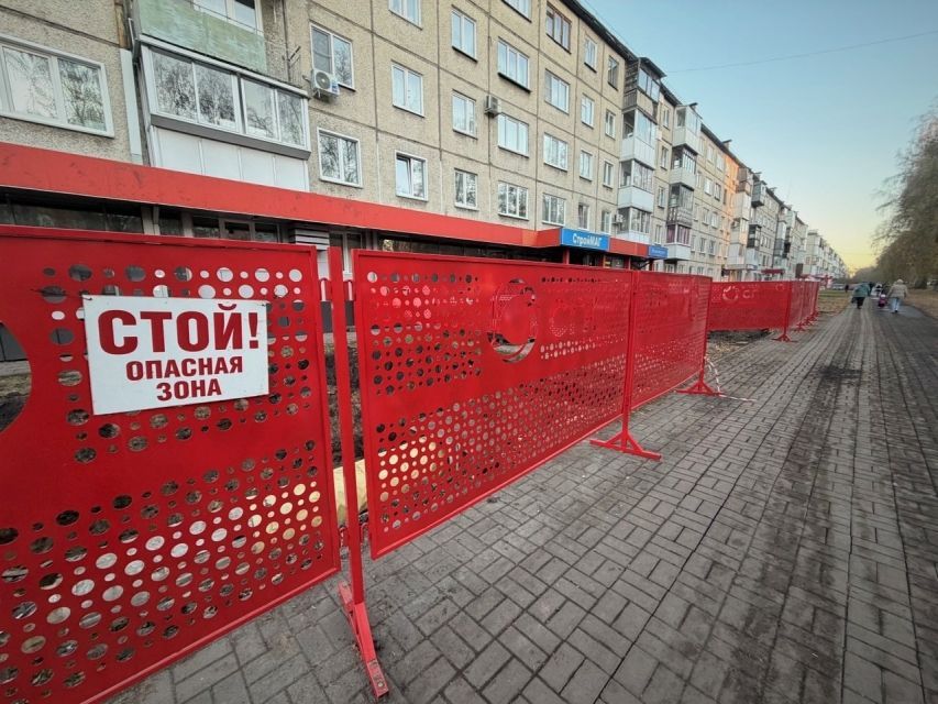 В Кемерове меняют участок тепломагистрали. Почему в октябре — объясняем 