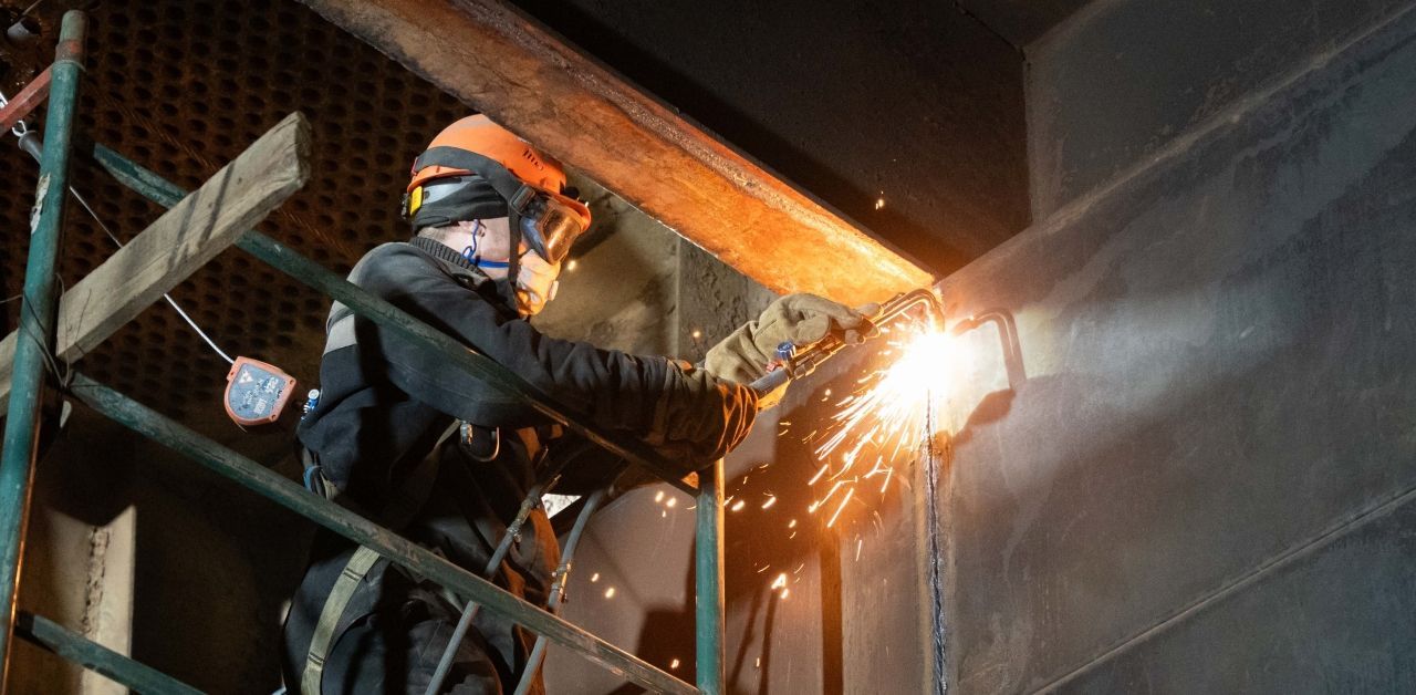 На Новосибирской ТЭЦ-3 монтируют новые секции воздухоподогревателя