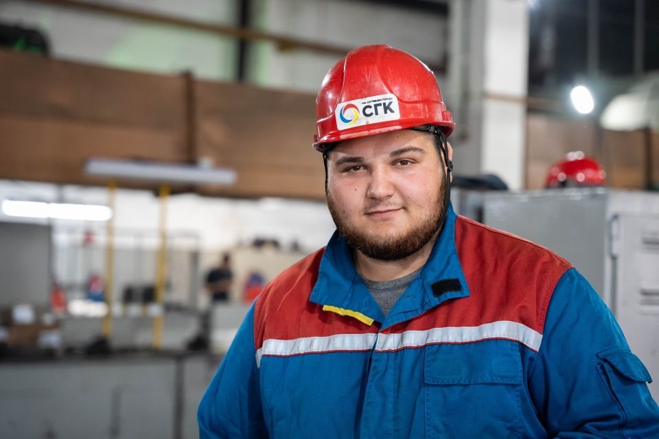 «Электрик-аккордеонист — мой стиль жизни»: как энергетик из Куйбышева совмещает работу на ТЭЦ и творчество