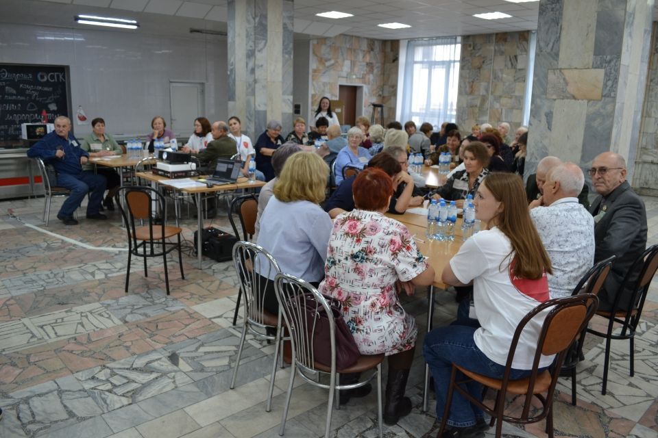 Музыкальное лото: Совет молодежи алтайских предприятий СГК провел душевное мероприятие для ветеранов 