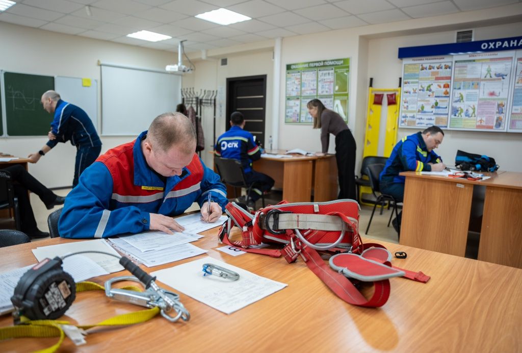 За выполнением заданий следит компетентное жюри