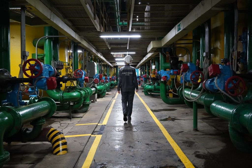 В химическом цехе Кемеровской ГРЭС готовится вода как для котлоагрегатов, так и для подачи в теплосеть 