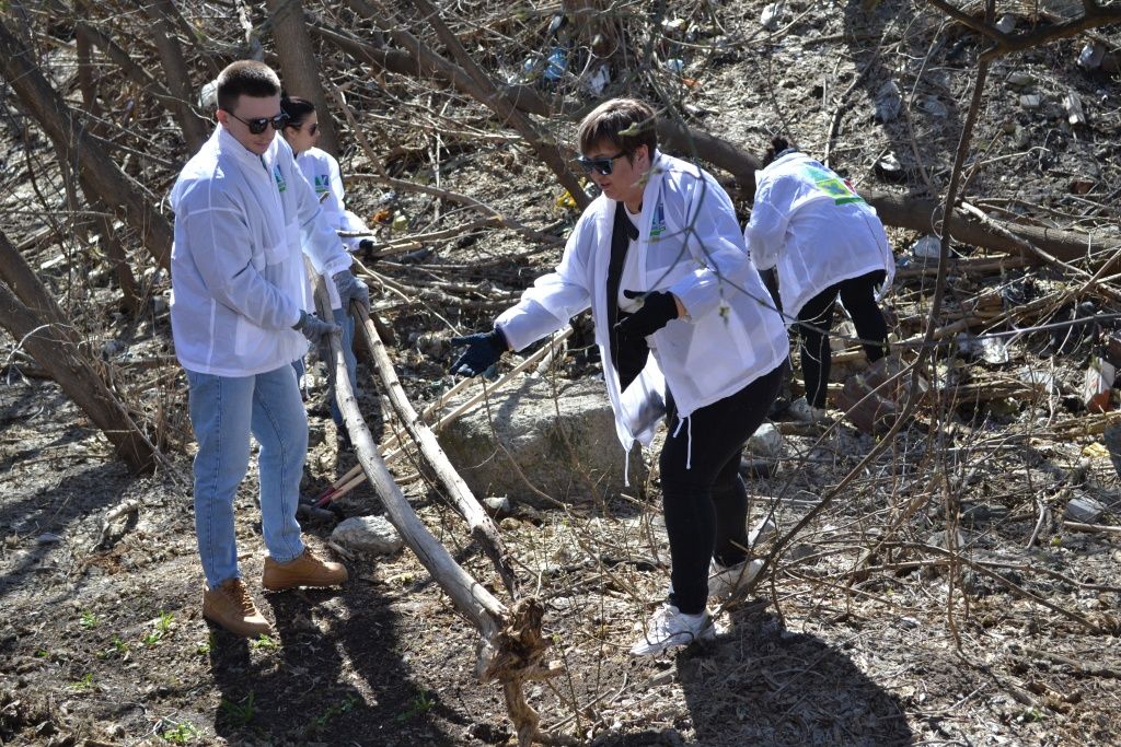 Молодёжь алтайских предприятий СГК внушительный фронт работ ничуть не испугал