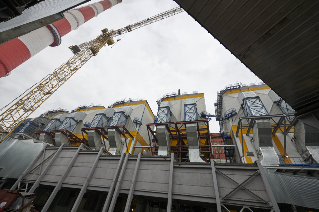 К окончанию 2021 года на Красноярской ТЭЦ-1 должны заработать 5 новых электрофильтров. Сейчас действуют два