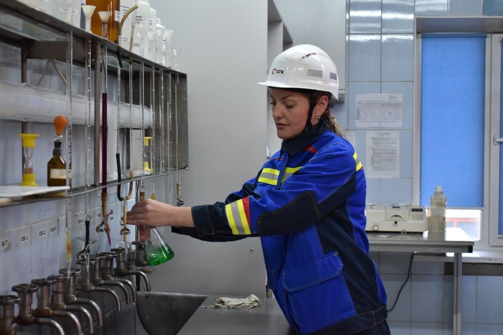 Заместитель начальника химического цеха Бийской ТЭЦ Марина Свиридова 