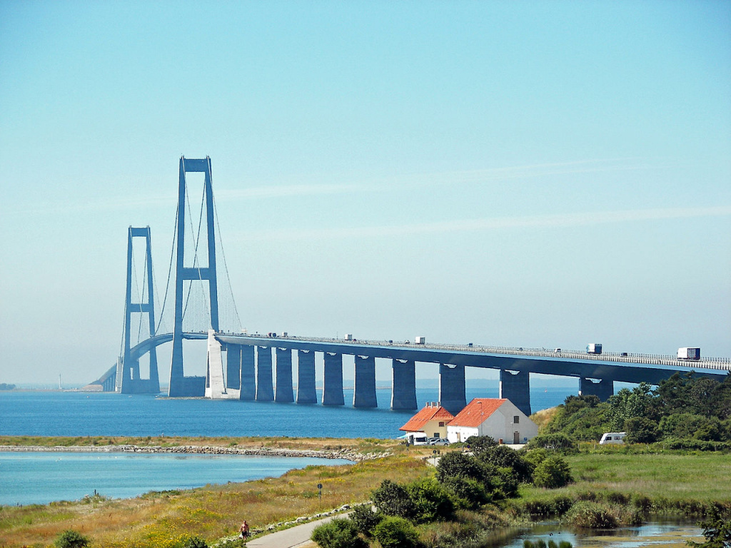 Мост в Дании — один из крупнейших во всём мире. Фото Хенрика Зендльбаха (Henrik Sendelbach)