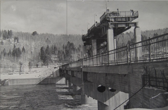 Плотина Назаровской ГРЭС, 1960-е годы. Фото из Государственного архива Красноярского края