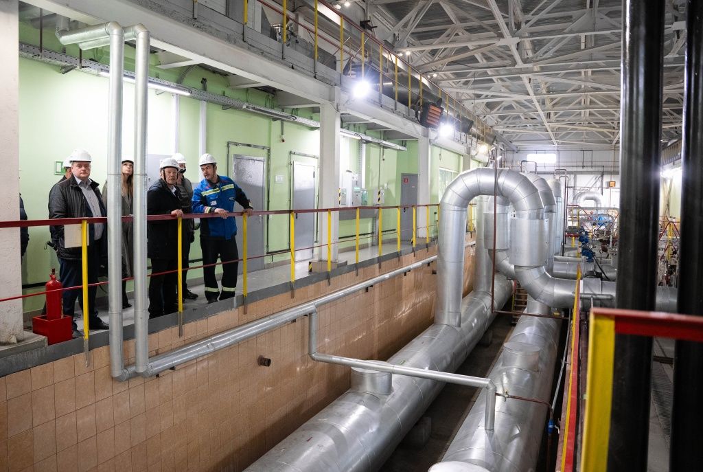 После завершения тренировки представители общественности посмотрели работу Перекачивающей насосной станции №2, крупнейшей в городе 
