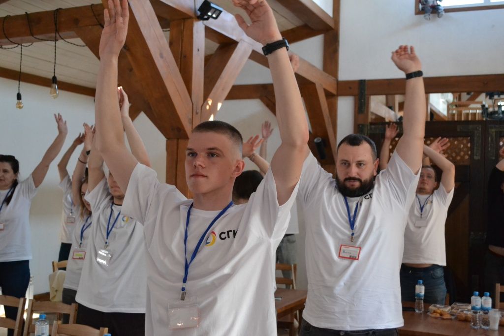 Участники Молодёжного совета с удовольствием сделали полезную зарядку 