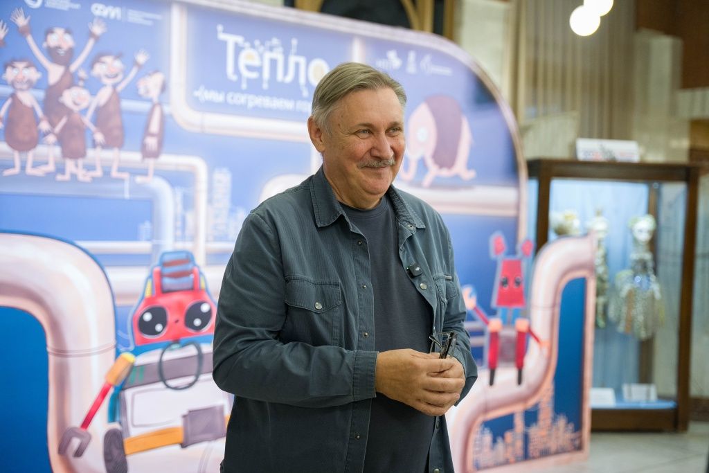 Директор Новосибирского областного театра кукол Юрий Горлатых