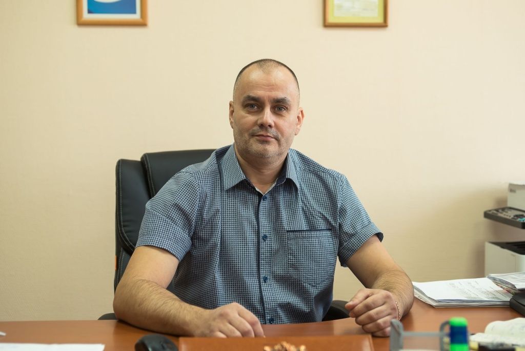 Начальник службы механизации и автотранспорта КТСК Александр Владимирович Опарин