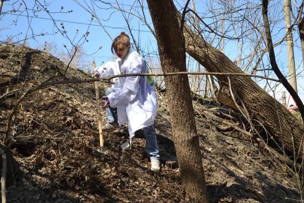 Настя Чистякова на деле показала, что готова наводить порядок наравне со взрослыми
