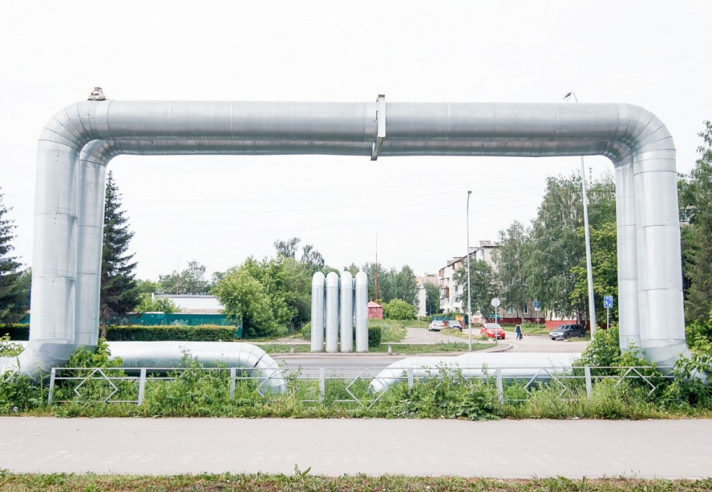 40% теплотрасс в Кемерово проложены наружным способом - это упрощает эксплуатацию, но отнимает у города территории и портит его внешний облик.