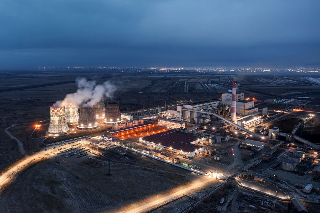 Почти каждый год Абакан ставит новый рекорд по вводу жилья. Абаканская ТЭЦ, обеспечивая город теплом и горячей водой, увеличивает подключенную тепловую нагрузку