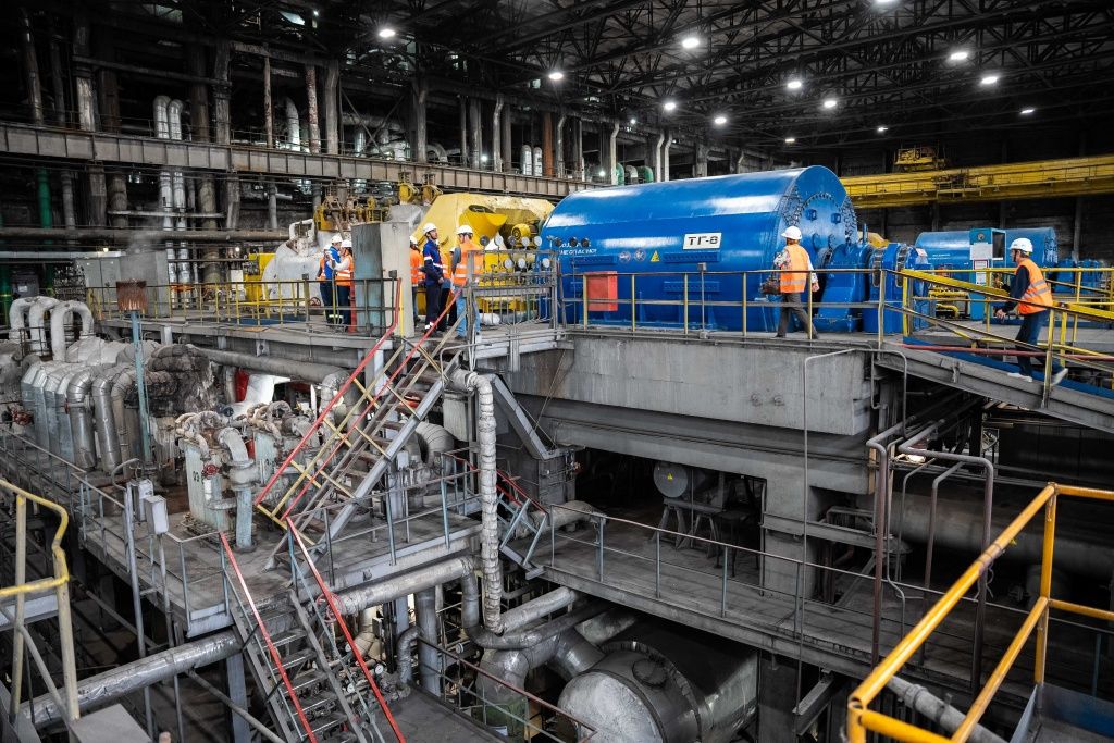 А после инструктажа по технике безопасности участники диктанта отправились в производственные цеха