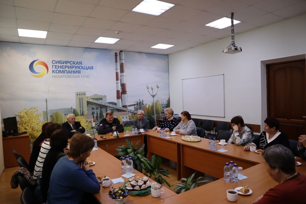 Теплые беседы с ветеранами 