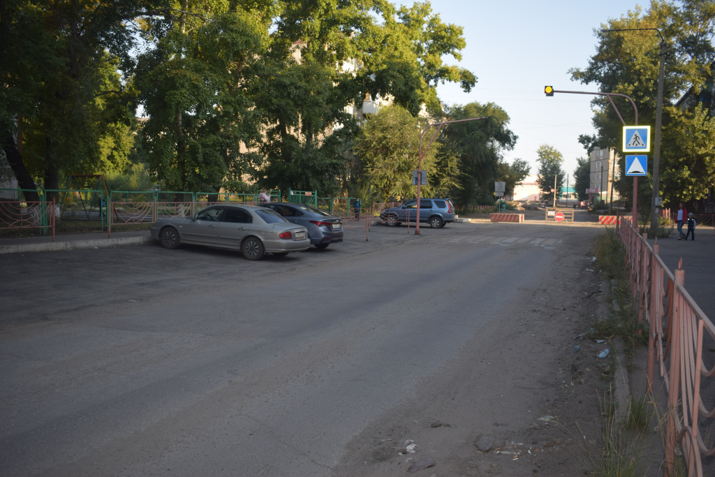 Раскопали — восстановим! СГК возвращает асфальт на улицы Абакана и Черногорска после ремонтов теплосетей