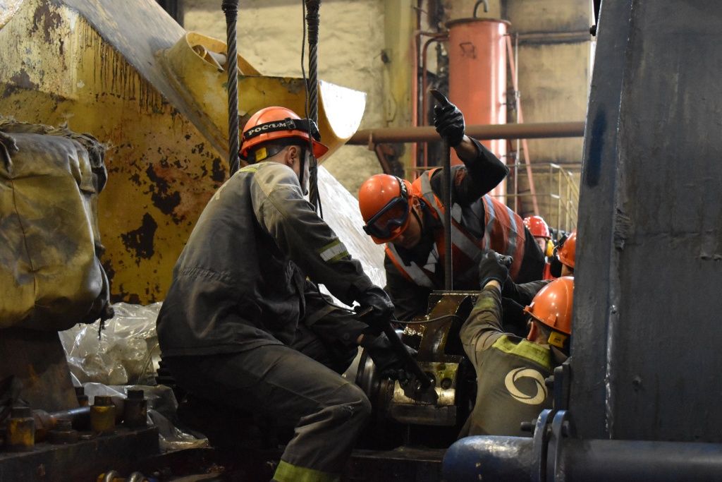 Установка специального удлинителя на полумуфту генератора дает возможность выдвинуть ротор из статора